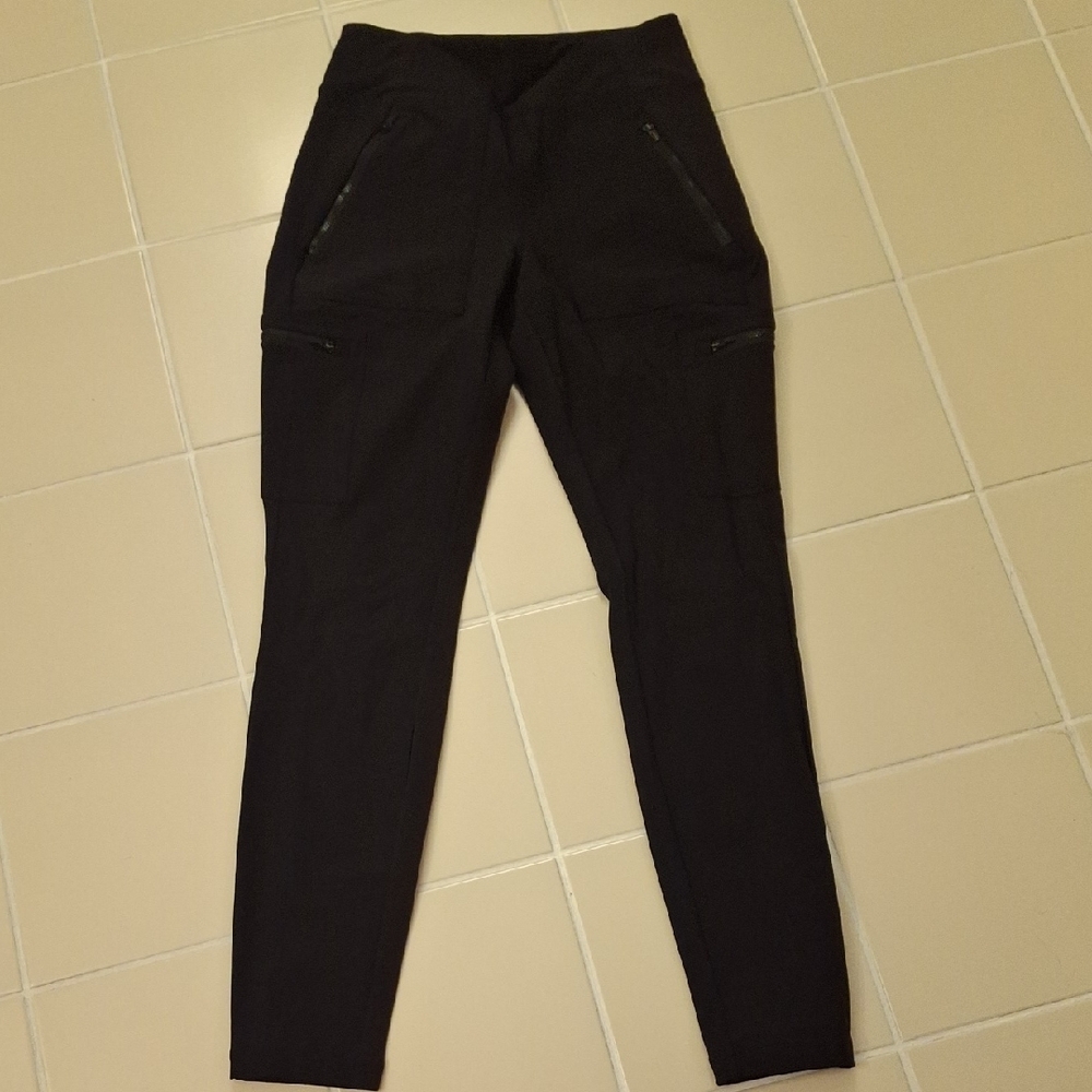 Athleta Headlands Hybrid High Rise Cargo Legging